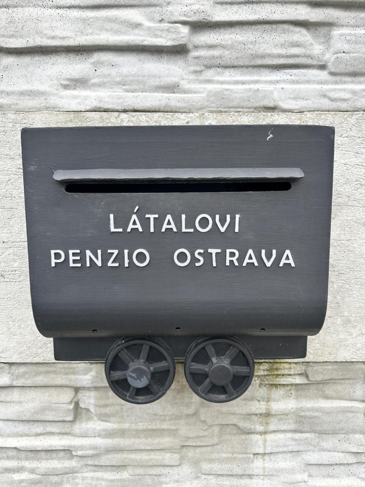 Appartamento Penzio Ostrava Esterno foto